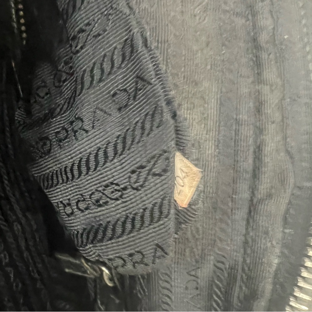Prada Vitello Daino crossbody bag - Picture 14 of 16
